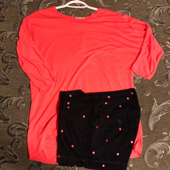 Super cute navy & salmon polka dot shorts size 2 - Picture 3 of 5